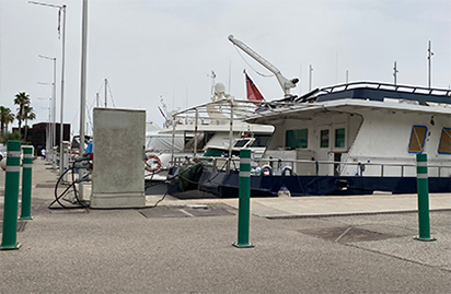 flexible bollard a-eco with plate installed barcelona