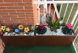 balcony planters