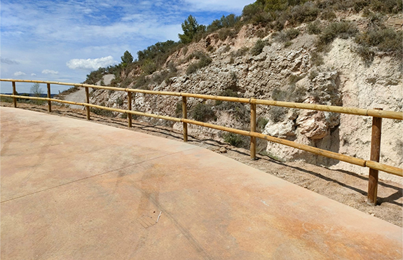 valla madera continua instalada